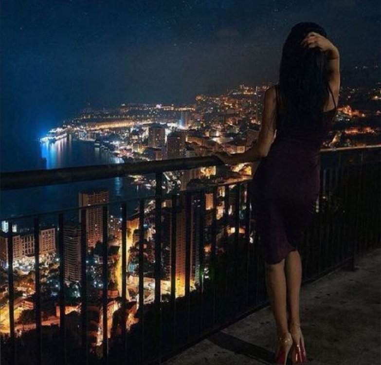 Жизнь ночью в цвете. Брюнетка в Тбилиси. Образ жизни ночью. Luxury girl на ночь. Ночные девушки Крым.