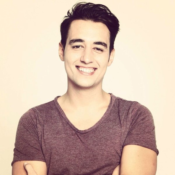 V den prazdnika - V den prazdnika (1978) - Film - CineMagia.ro