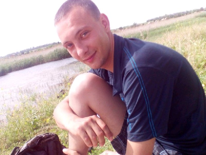 Сегодня ночью повесился мужчина. Максим деордица. Пацан в одессе. Упала в кафе. Повесился парень в невинномысске.