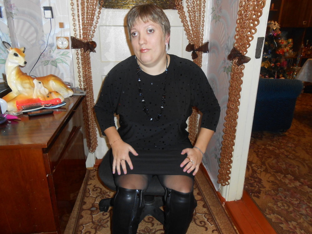 Подслушано рославль мамочки. Рославль девушка ищет парня. Елена 38 Рославль. Семейная пара Рославль. Мамочки Рославля в ВК.