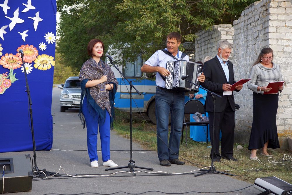 Погода в жирновске волгоградской. Жирновск Сергей 35. День города Жирновск. Певец Жирновск. Жирновск люди.