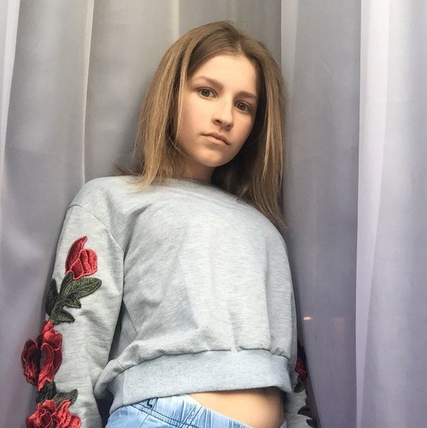 Фото из ролика юля 18 лет